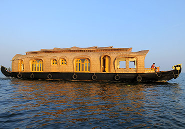  alleppey houseboats