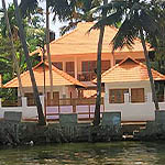 Punnamadakkaran Lakeshore Villa